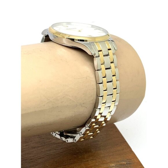 Bulova Women's Watch 98P201 Quartz Diamond Mother of Pearl Dial Two Tone Steel - Picture 11 of 13